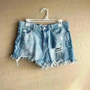 Celebrity Pink Women Shorts Size 11/30 Blue Denim Cut Off Distressed DaisyDukes
